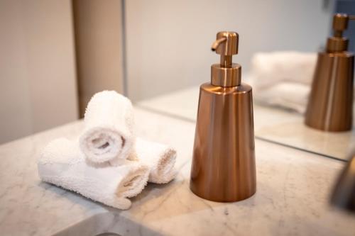 Pure Berlin Apartments - for up to 5 guests near Uber Arena